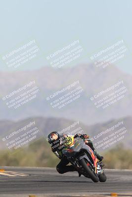 media/Oct-26-2025-Race Pace (Sun) [[c1447ca738]]/Non Verified (1st 20 Minutes of every Hour)/4-Turn 14 (1110am)/